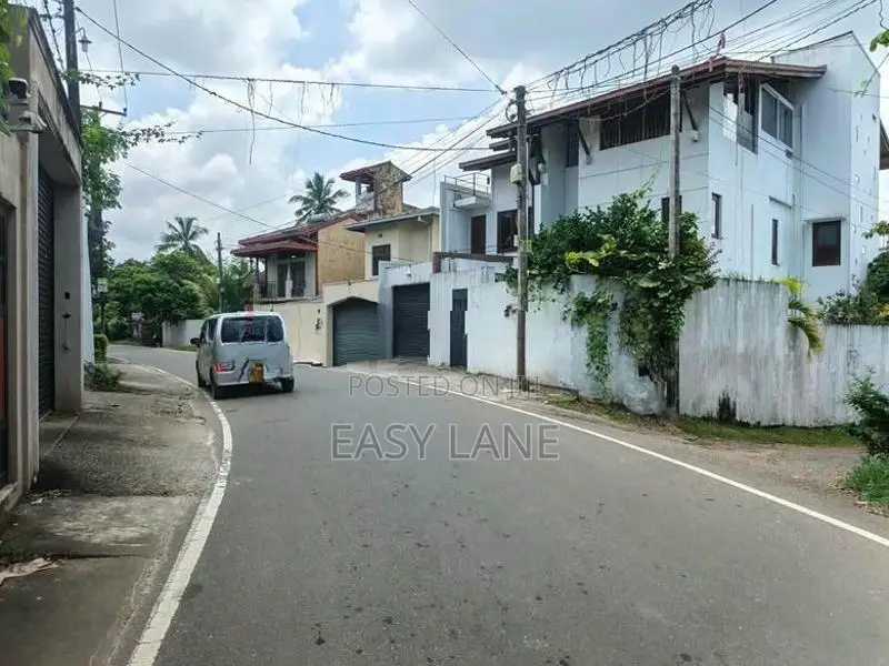 නුගේගොඩ – මිරිහාන තලපත්පිටිය ඉඩම විකිණීමට ‎