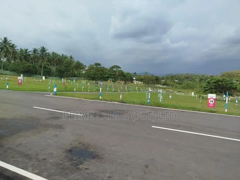 තලගල බෙරුකැටිය බිම් කොටස් විකිණීමට