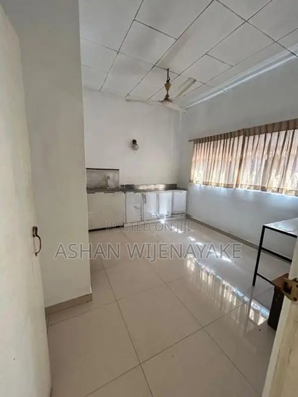 Upstair Unit of A House Rent Kelaniya