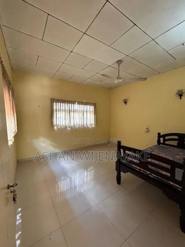 Upstair Unit of A House Rent Kelaniya