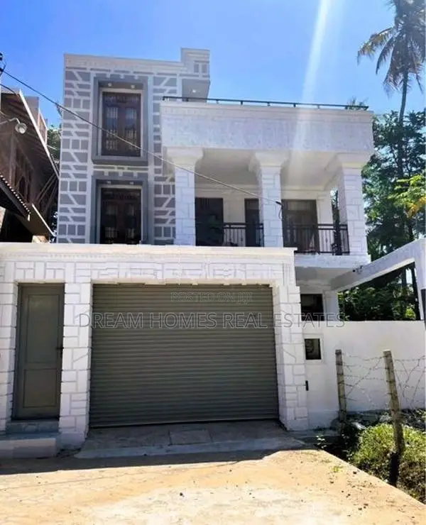 Luxury 5 Bedroom House for Sale – Kandana