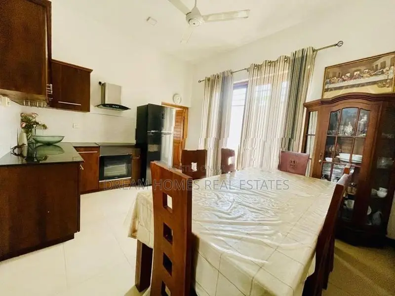 Modern 4-Bedroom House With Rooftop Solar Power In Nagoda