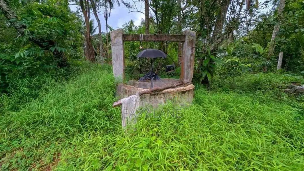 කඩවත වෑබඩින් වටිනා ඉඩමක් විකිණීමට.