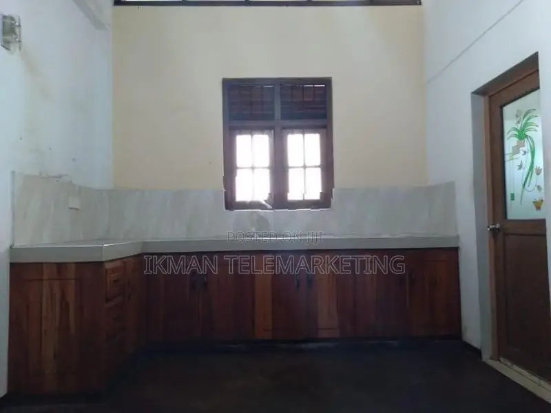 Upstairs Annex For Rent In Kiribathgoda