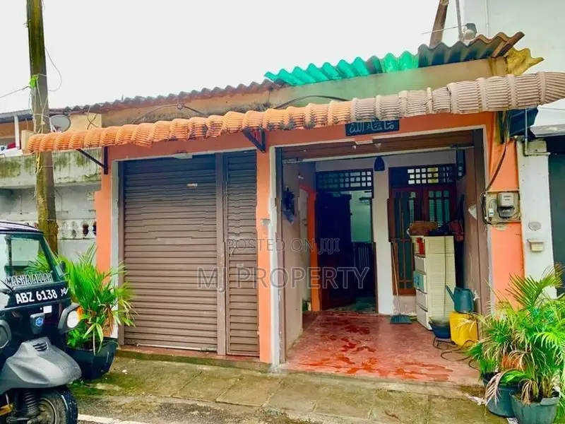 ( SR-1231) Valuable Single Storey House With Shop Rent in Dematagoda