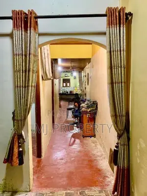 ( SR-1231) Valuable Single Storey House With Shop Rent in Dematagoda