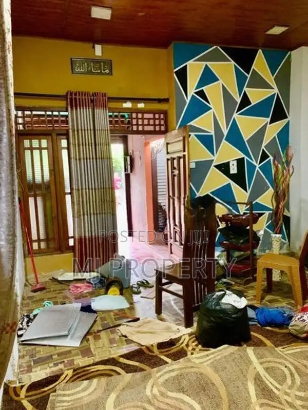 ( SR-1231) Valuable Single Storey House With Shop Rent in Dematagoda