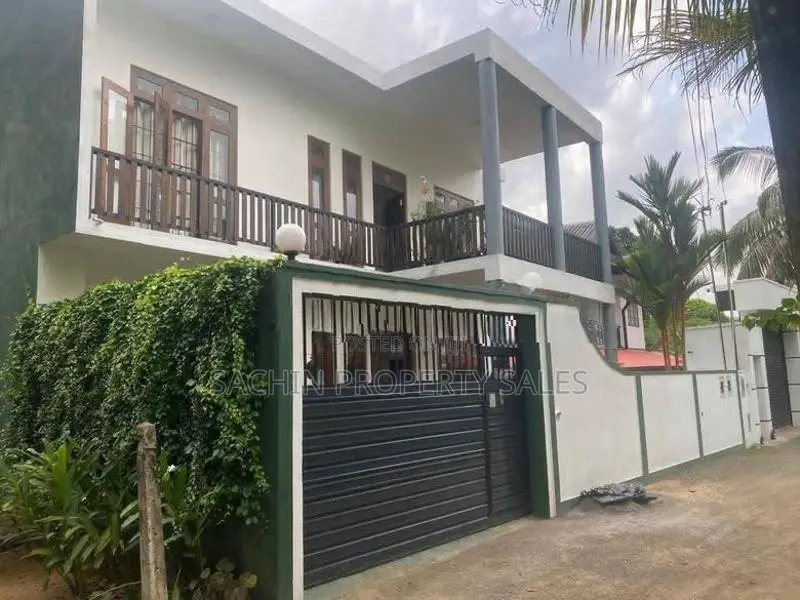 Two-Storey House For Sale IN GAMMANPILA,BANDARAGAMA