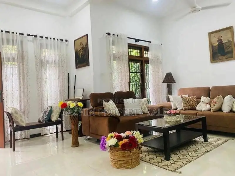 Two-Storey House For Sale IN GAMMANPILA,BANDARAGAMA