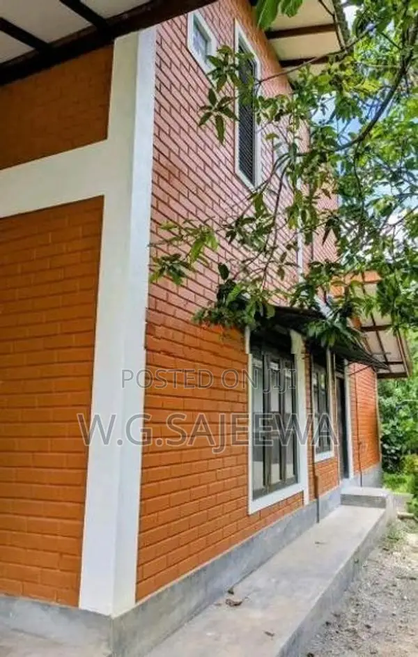 2 Storey house rent in Gampaha Yakkala road (Office or Residential)