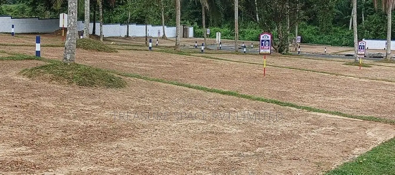 Land for Sale at Athurugiriya