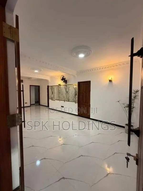 22.5-Perch Two-Storey Home - Nawagamuwa