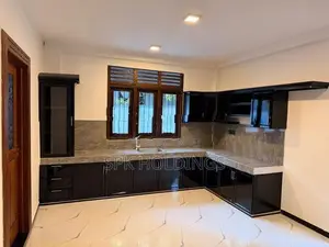 22.5-Perch Two-Storey Home - Nawagamuwa