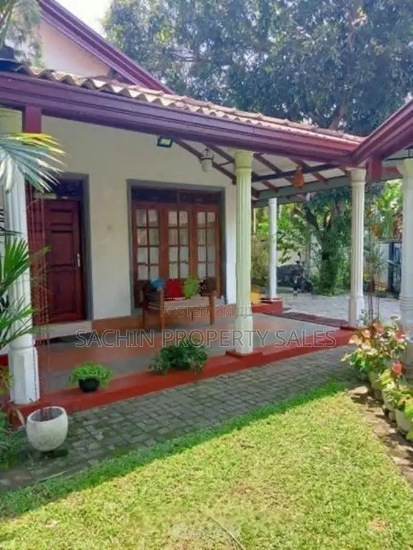 Two-Storey House for Sale in Kurusa Junction-Panadura