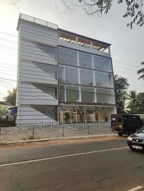 ( TC-1222) Highly Valuable Commercial Building Rent In Hanwella
