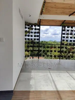 ( TC-1222) Highly Valuable Commercial Building Rent In Hanwella