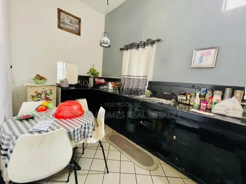 Elegant 2-Storey Family Home in Prime Gallage Mawatha