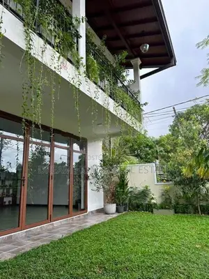 Luxury 5-Bedroom House for Sale – Thalawathugoda