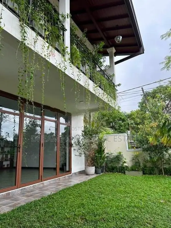 Luxury 5-Bedroom House for Sale – Thalawathugoda