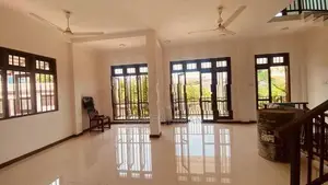 Morden 3-storey house for sale in Mount lavinia