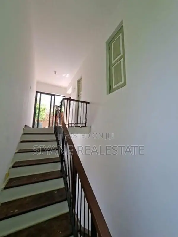 Modan Luxury New House Sale In Battaramulla