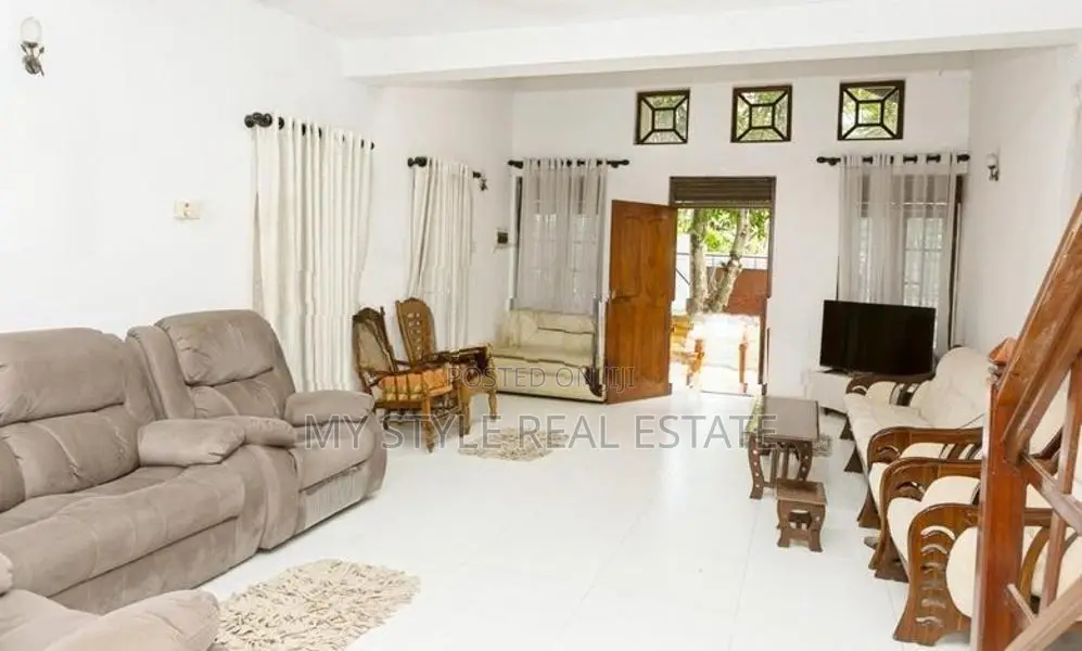 Commercial Building for Sale in Malabe