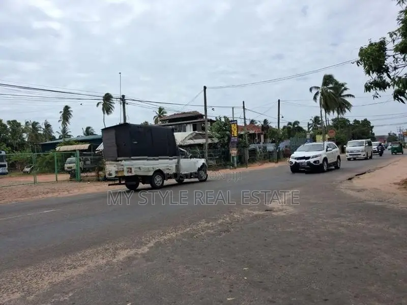 Negombo 258 P Land for Sale (facing Col-Chilaw Main Road)