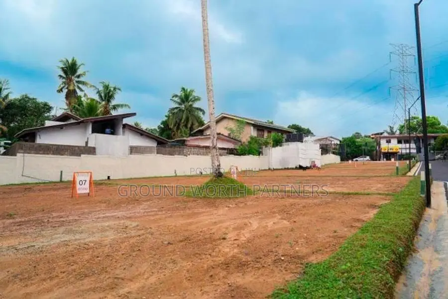 තලවතුගොඩින් අගනා බිම් කොටස් කිහිපයක් විකිණීමට