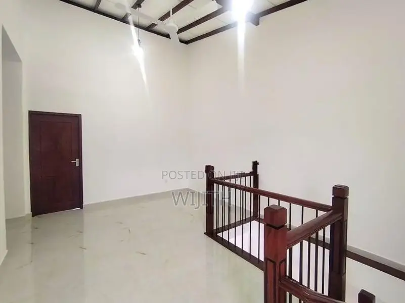 Brand New 3storey House for Sale in Kottawa Polgasowita Roadjaliyagam