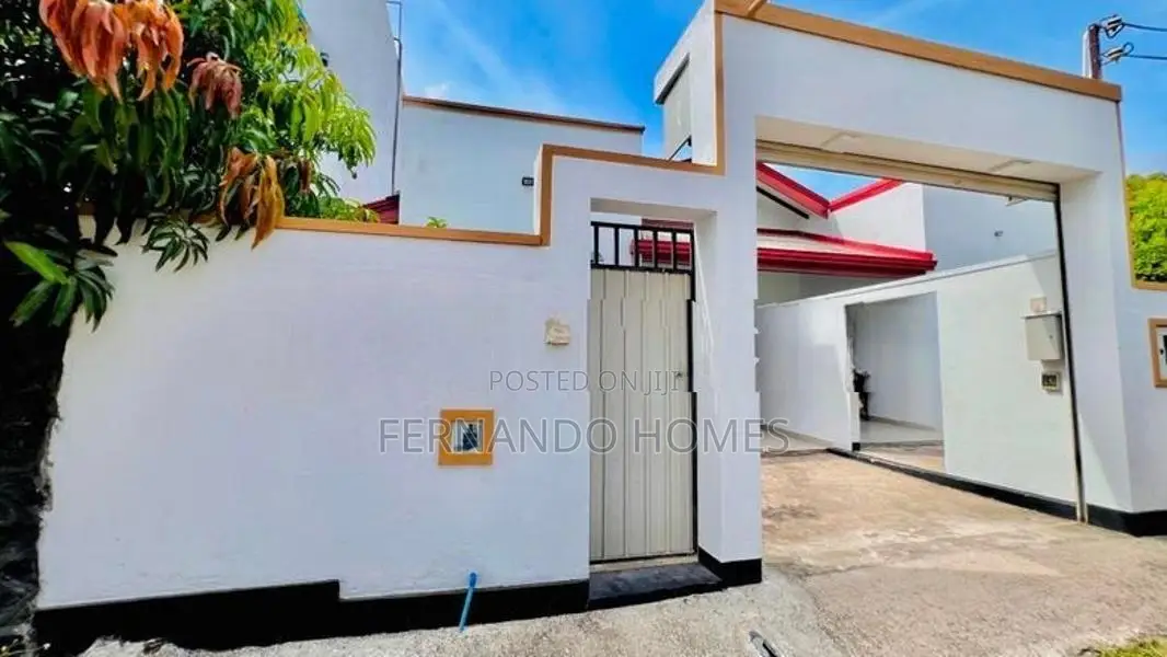 Luxury 1km To Beach Side Newly 4Br House for Sale Negombo