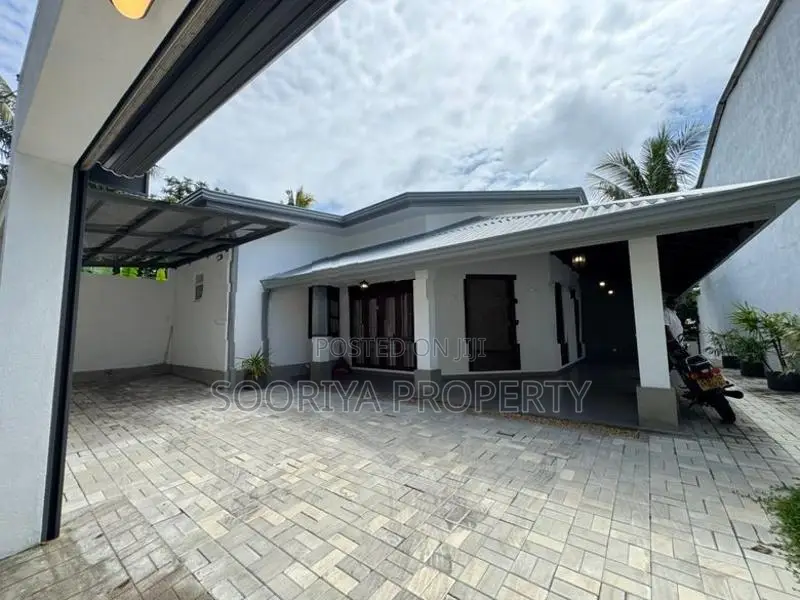 Almost Brand New House for Sale in Moratuwa Suwarapola
