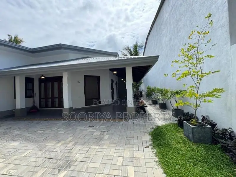 Almost Brand New House for Sale in Moratuwa Suwarapola
