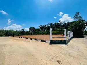 Kalagedihena නගරයෙන් ඉඩමක්