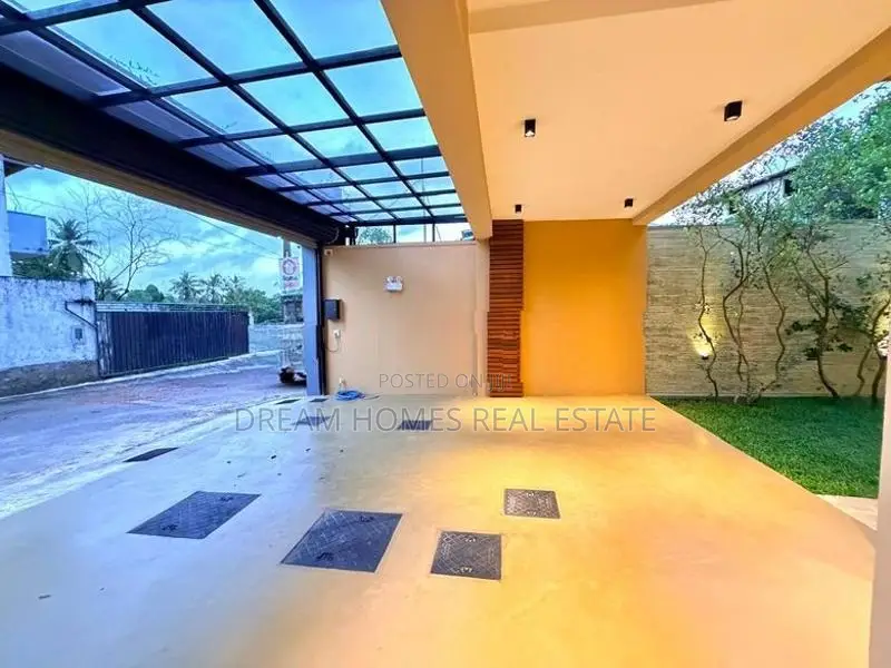 Brand New Luxury House for Sale – Lake Road, Battaramulla