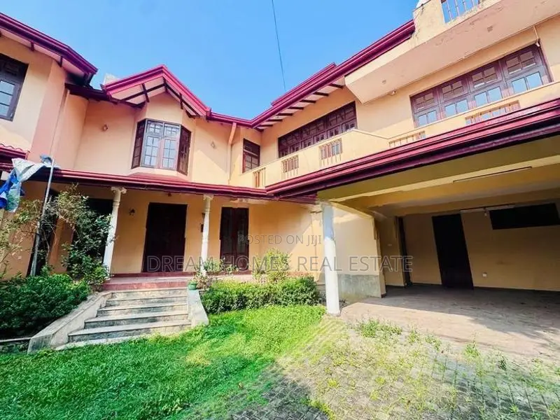 Prime Residential House with Land – Thalawathugoda (Kumaragewatta Rd)