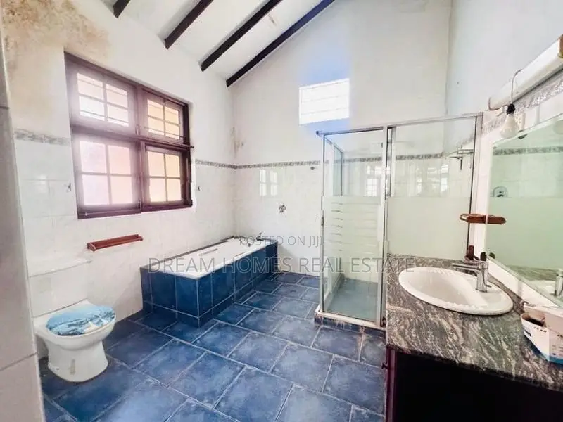 Prime Residential House with Land – Thalawathugoda (Kumaragewatta Rd)