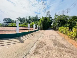 Best Residential Land for Sale Near the Kandy Rd in Kalagedihena