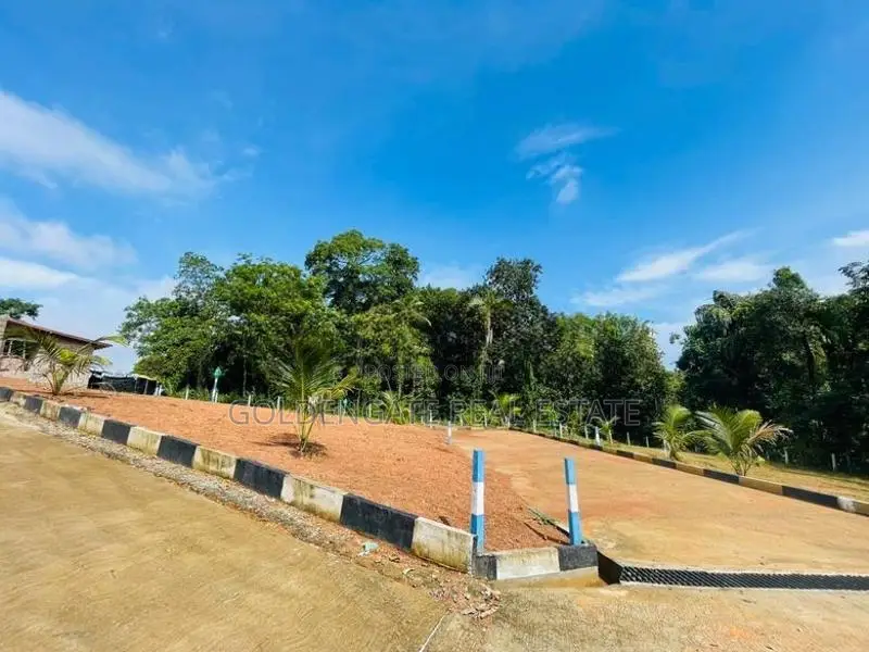 Best Residential Land for Sale Near the Kandy Rd in Kalagedihena