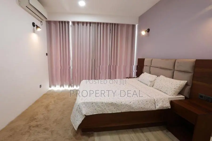Luxury Architect-Designed 4-Bedroom House For Sale - PDH400
