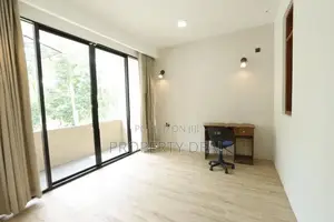 Luxury Architect-Designed 4-Bedroom House For Sale - PDH400