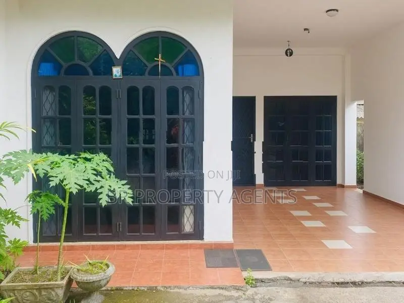 Two Story House for Sale in Homagama