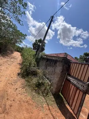 Sale For Land With House In Kilinochchi