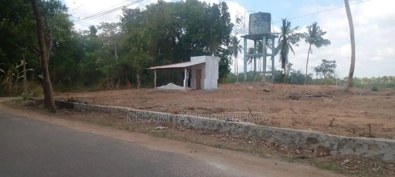 ව්‍යාපාරික ඉඩමක් විකිනීමට යාපහුව