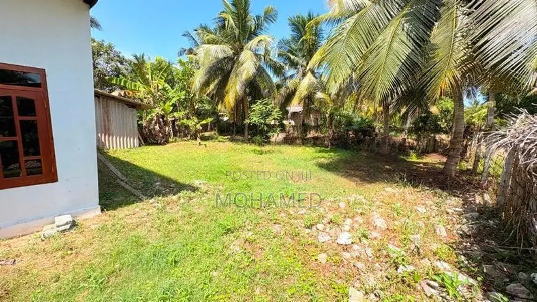 Land with House for Sale Bopitiya