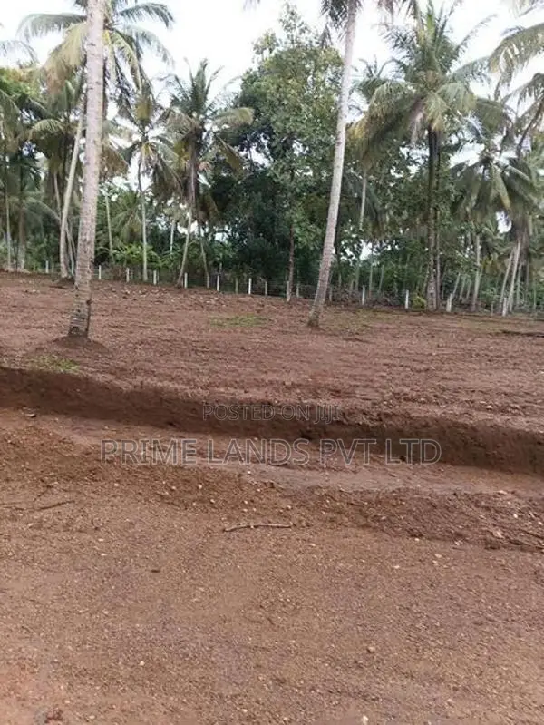 කුරුණෑගල නුවර පාරට අසන්නයෙන් ඉඩමක් විකිණීමට