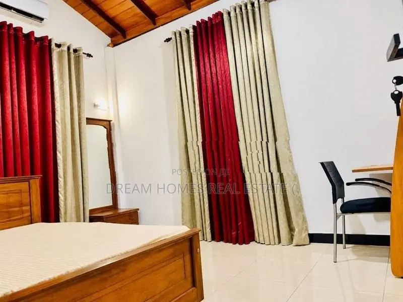 Semi-Furnished House for Rent – Thalawathugoda