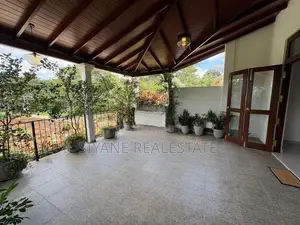 Luxury New House for Sale in Thalawathugoda