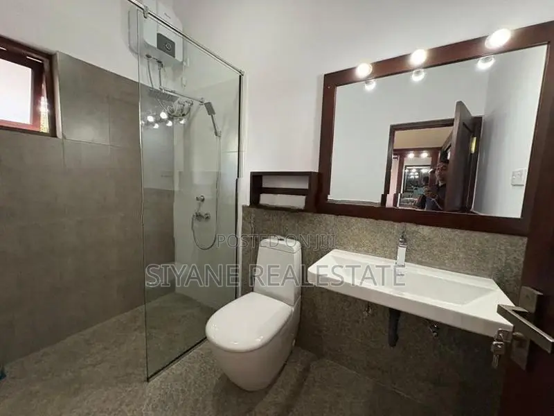 Luxury New House for Sale in Thalawathugoda