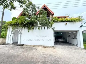 Luxury 5-Bedroom House for Sale in Kalapaluwawa
