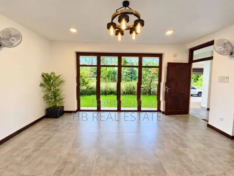 Architectural Designed Brand New House For Sale